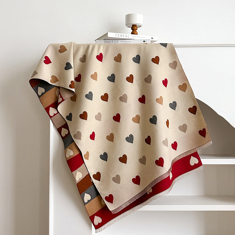 Bufanda de mujer con estampado de corazones y flecos, accesorio suave