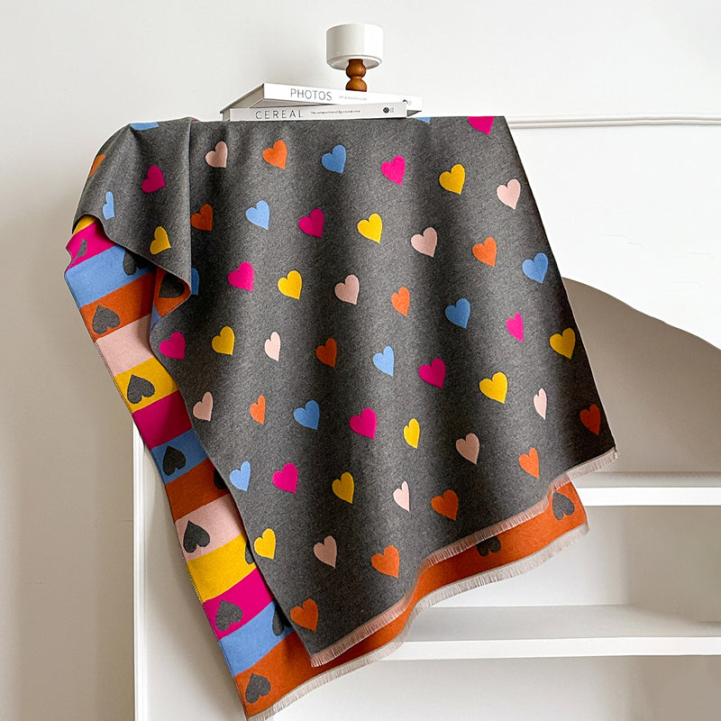 Bufanda de mujer con estampado de corazones y flecos, accesorio suave