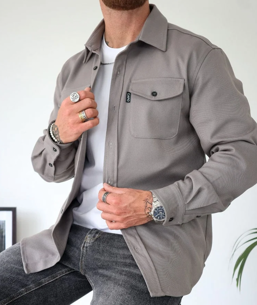 Men's button-up shirt jacket with chest pockets, casual and suitable for everyday wear