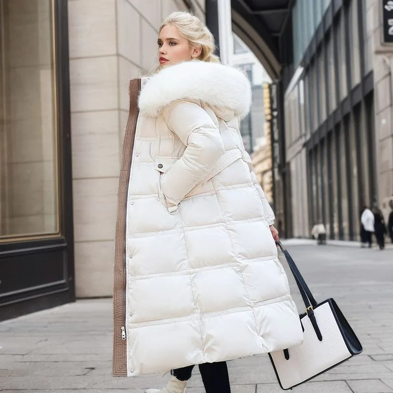 Parka invernale lungo da donna, di design, con cappuccio bordato di pelliccia, caldo