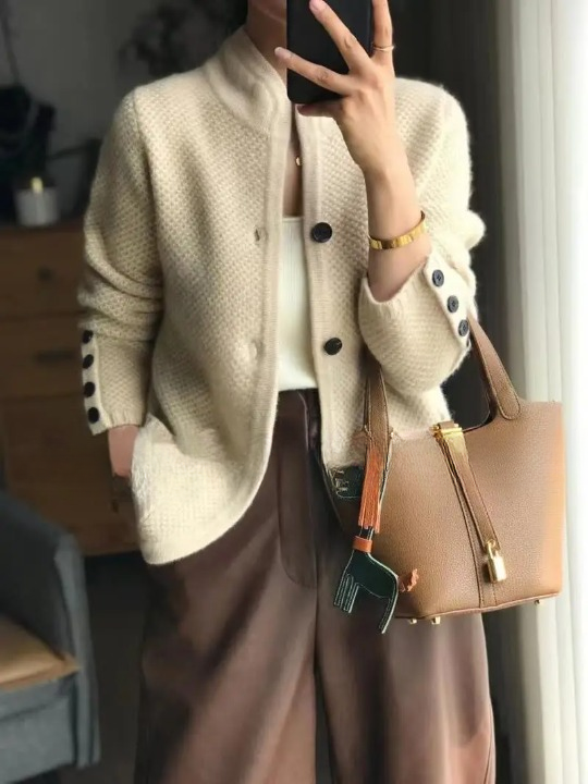 Cardigan in cashmere da donna Lucille con bottoni e taglio classico