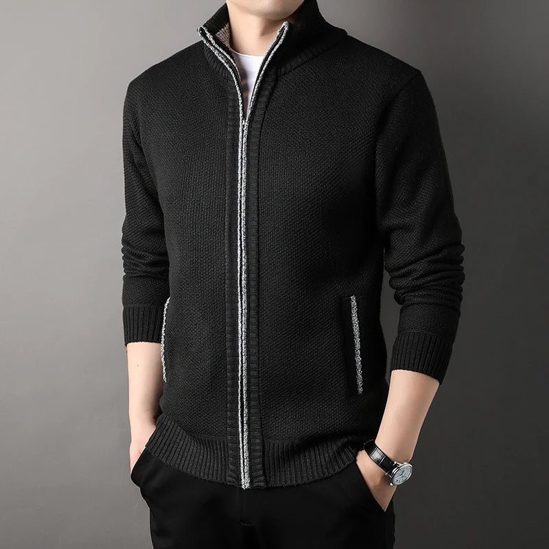 Men's lightweight textured knit jacket for mid-season wear