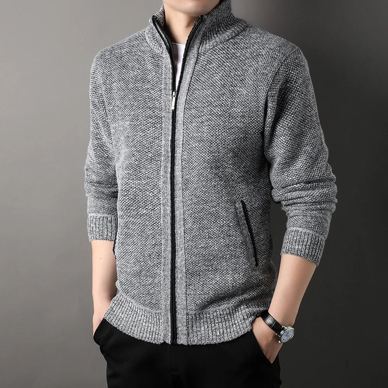 Men's lightweight textured knit jacket for mid-season wear