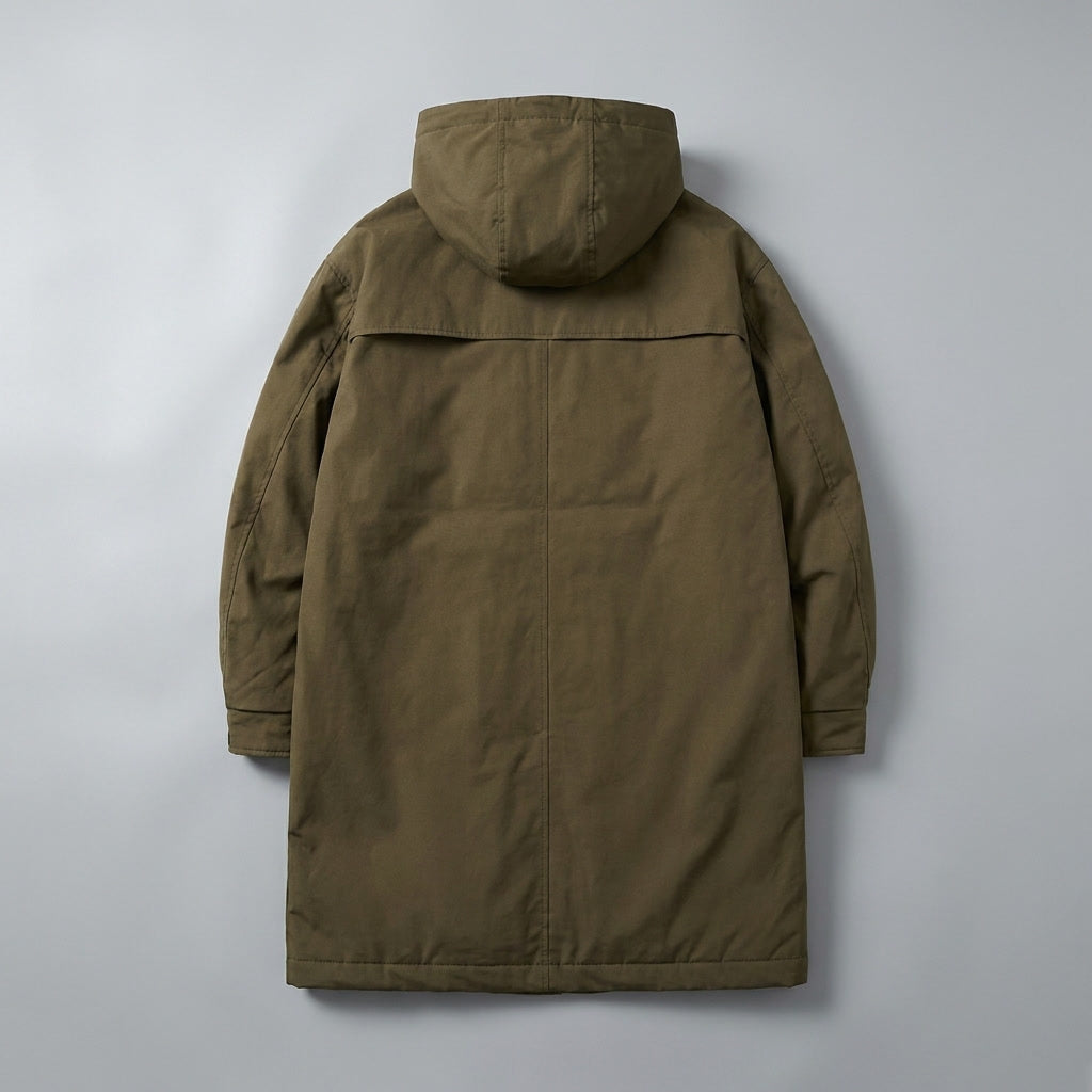 Klasický pánský kabát typu overcoat s přiléhavým střihem v nadčasovém stylu