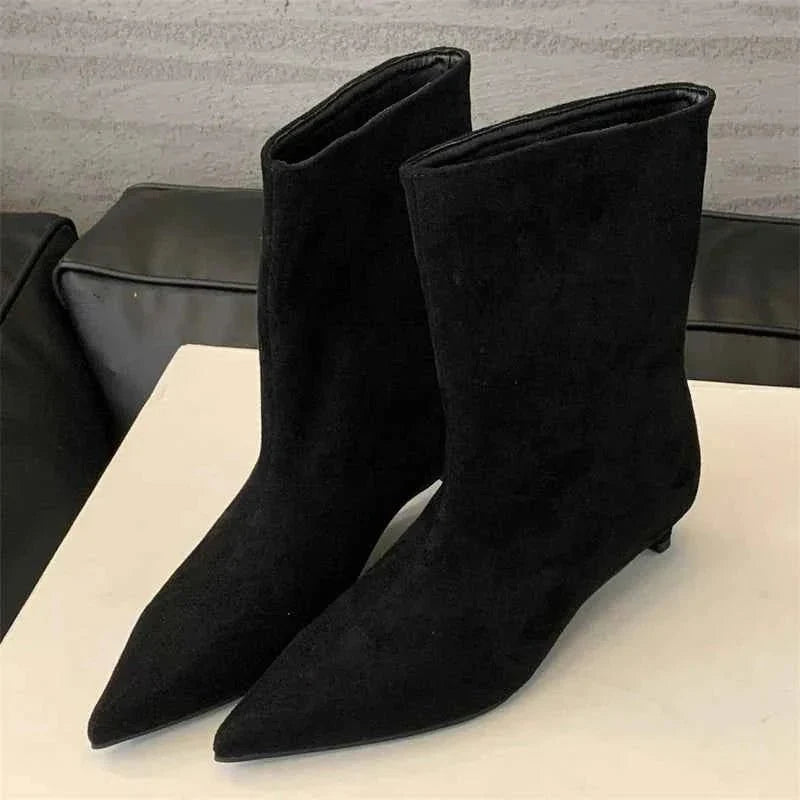 Bottines femme élégantes coupe épurée talon mi-hauteur style