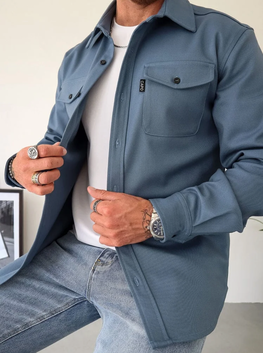 Men's button-up shirt jacket with chest pockets, casual and suitable for everyday wear
