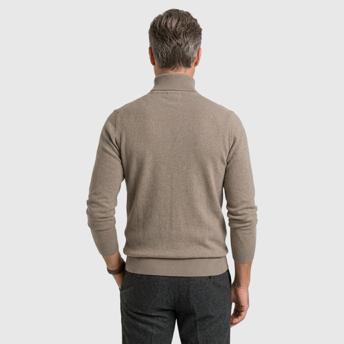 Pull col roulé homme laine vierge manches longues coupe ajustée
