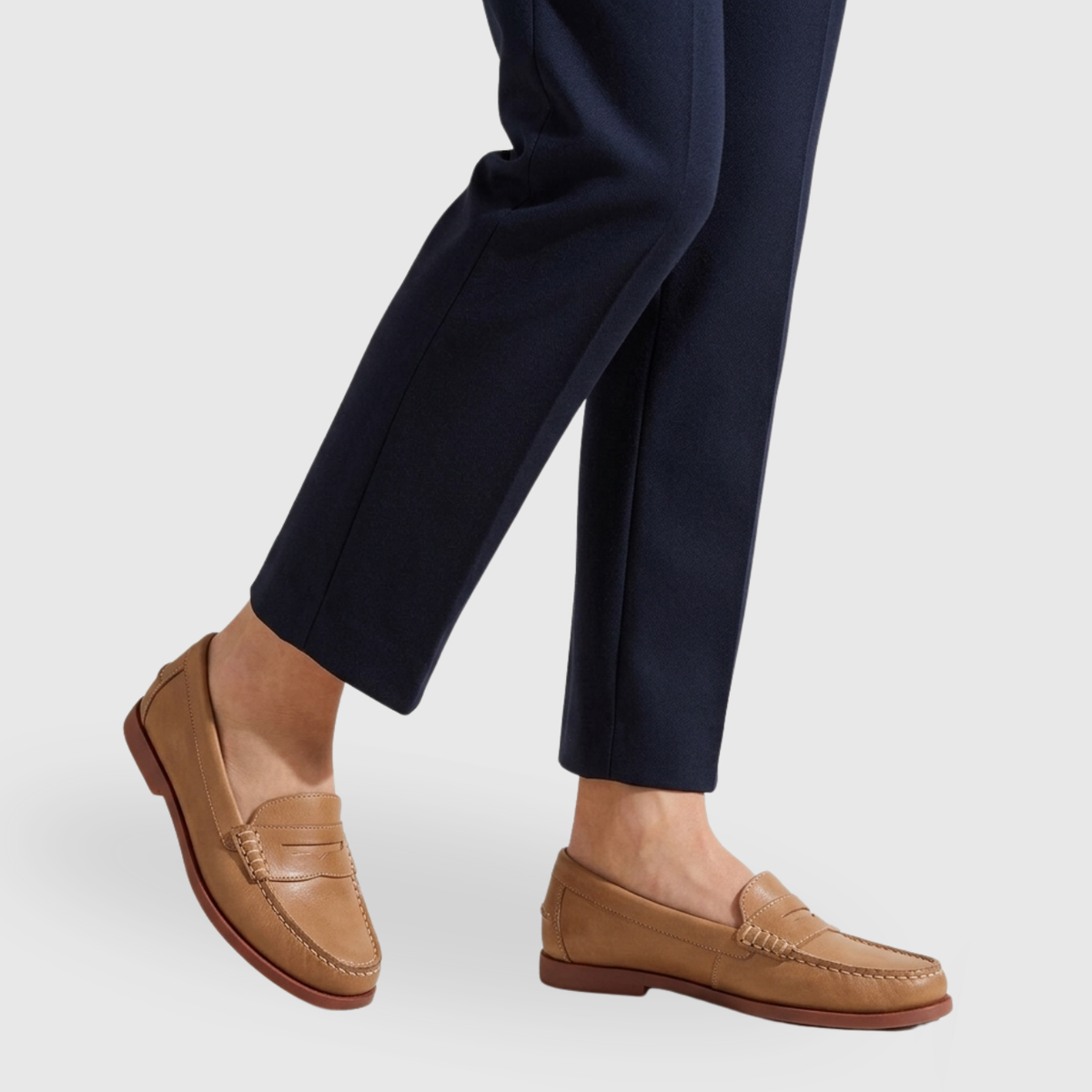 Mocassins femme classiques sans lacets couture apparente