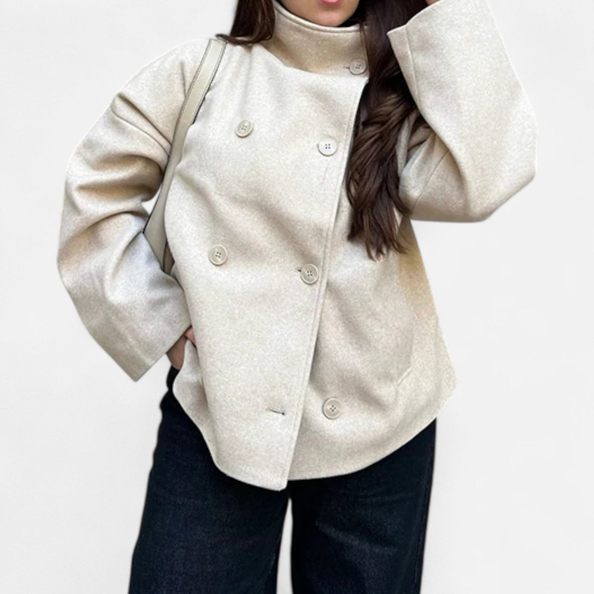 Manteau court femme col montant chic structuré hiver