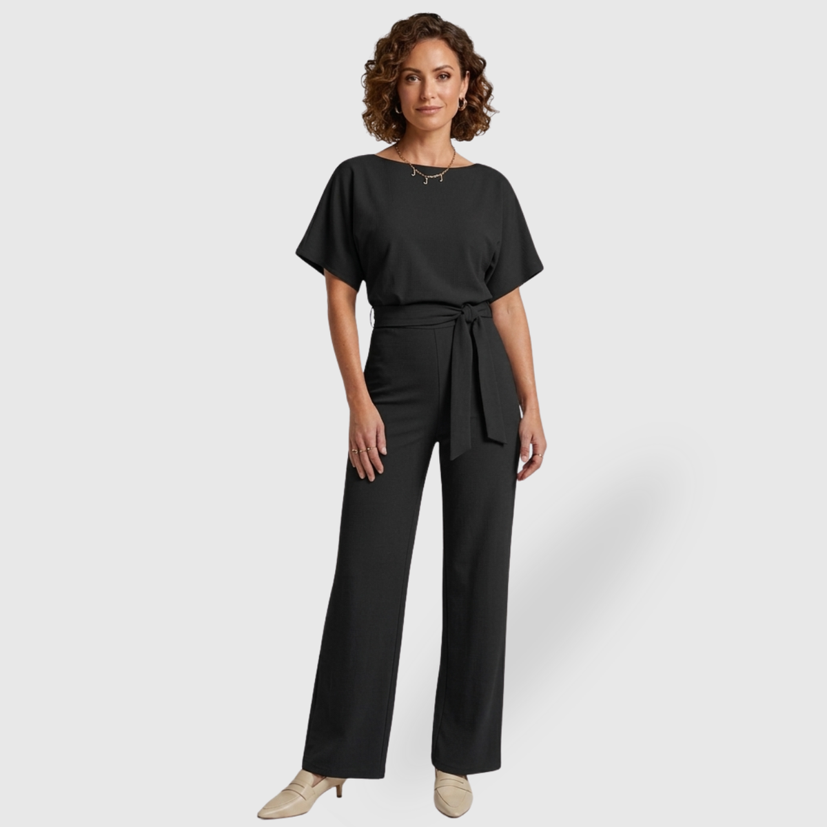 Combinaison femme pantalon manches courtes taille ceinturée coupe droite
