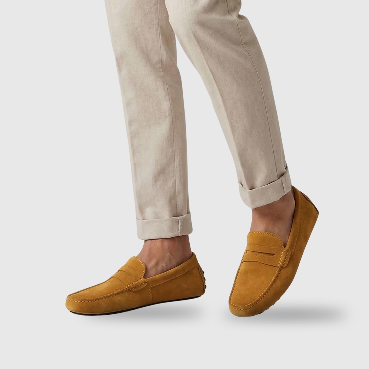 Mocassins homme daim type driving à enfiler semelle souple antidérapante