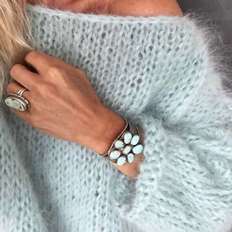 Women’s knitted sweater with an autumn pattern and a warm, bohemian fit