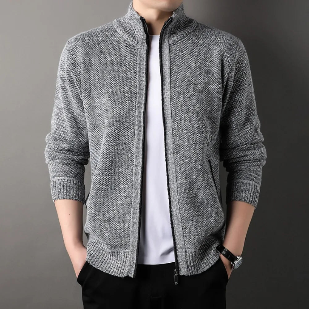 Men's lightweight textured knit jacket for mid-season wear