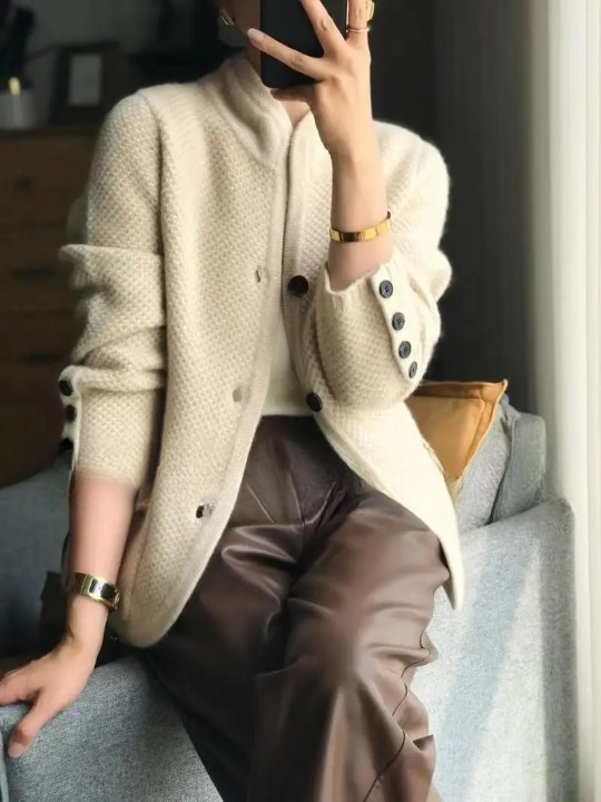 Cardigan in cashmere da donna Lucille con bottoni e taglio classico