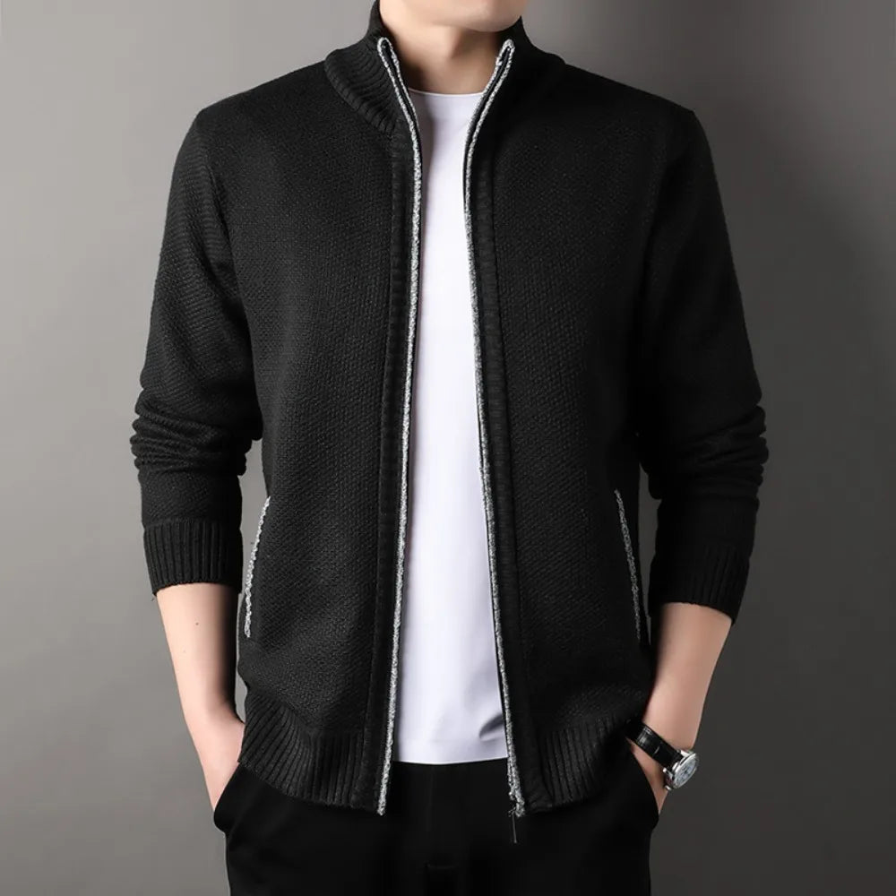 Men's lightweight textured knit jacket for mid-season wear