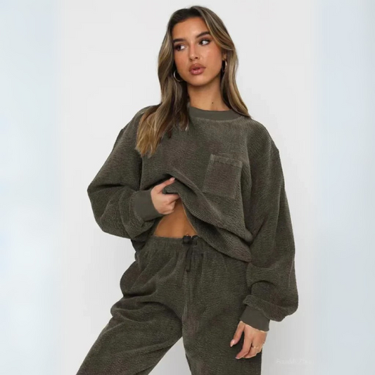 Women's corduroy set with matching sweatshirt and bottoms