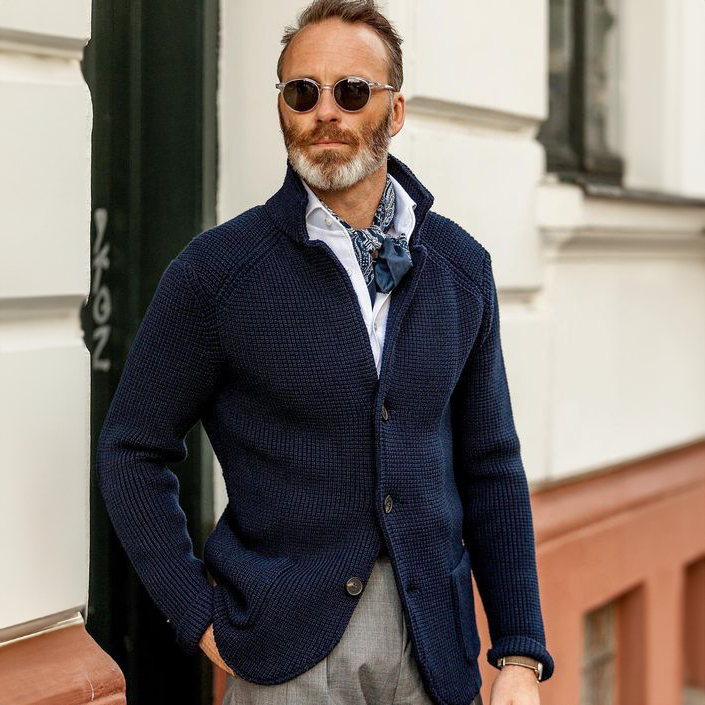Cardigan homme maille intemporelle col V élégance raffinée