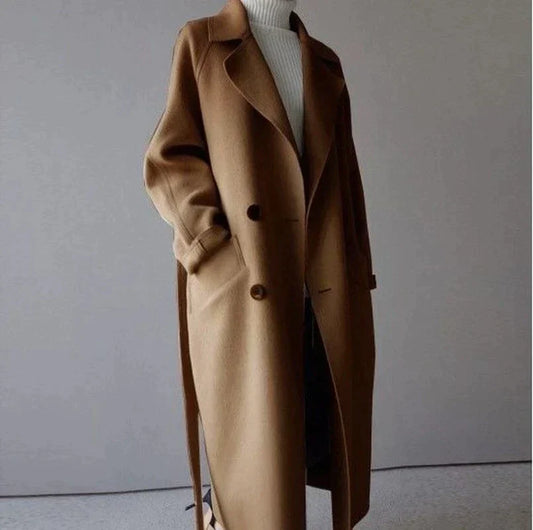 Cappotto lungo da donna in lana, taglio classico e calore premium