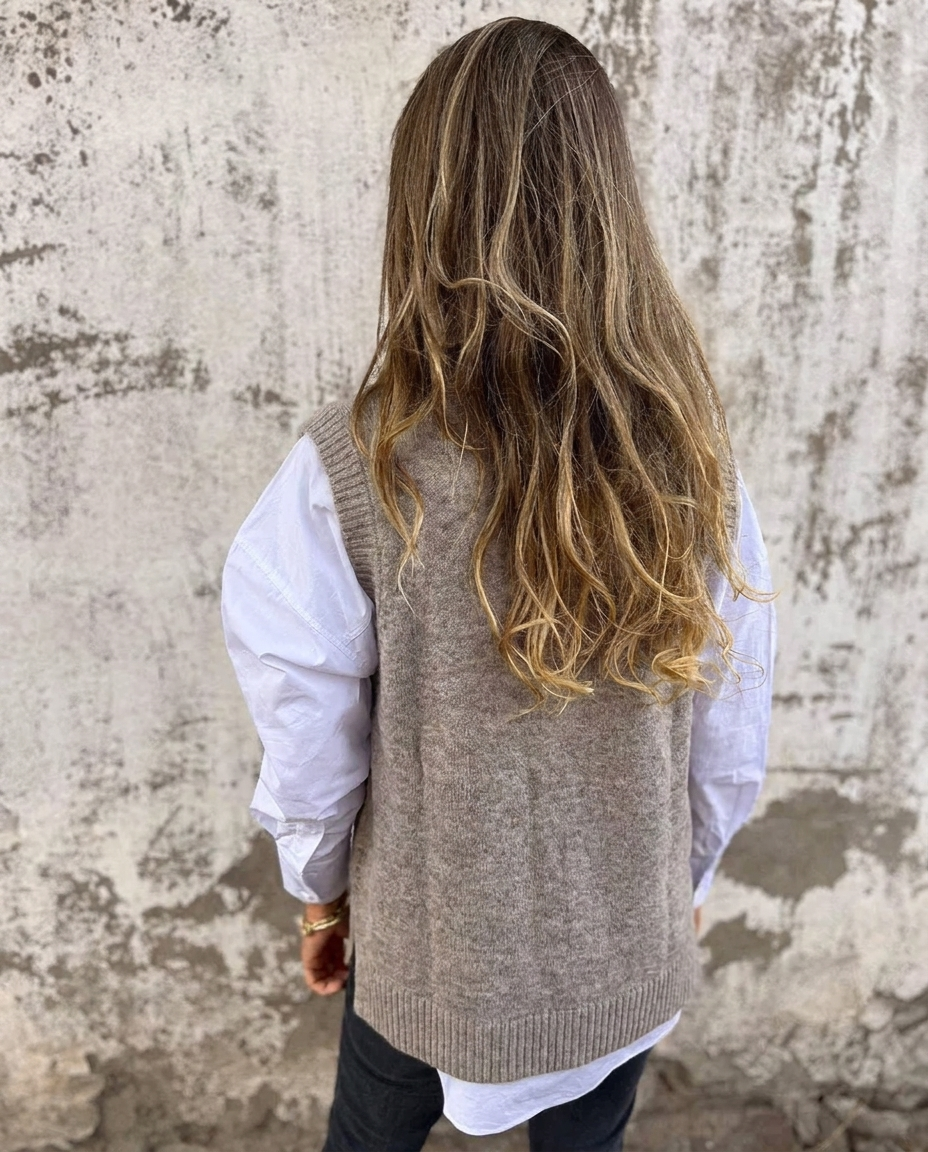 Gilet tricoté femme oversize col V plongeant finitions côtelées